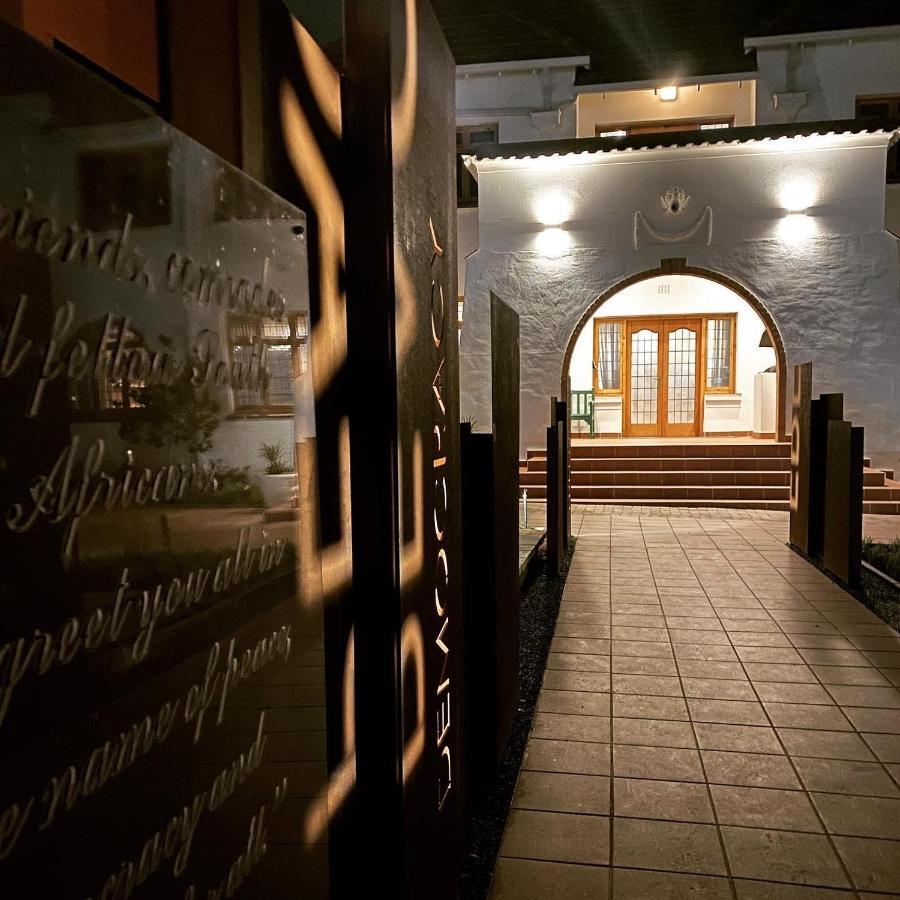 Sanctuary Mandela Hotell Johannesburg Exteriör bild